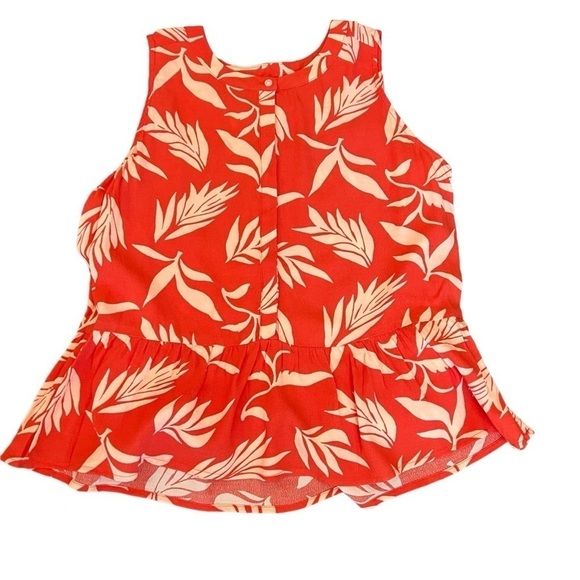 Loft Palm Henley Peplum Shell in Medium - Picture 3 of 8